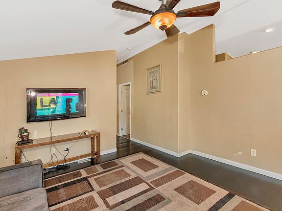 4th image of 1028 Nogales St