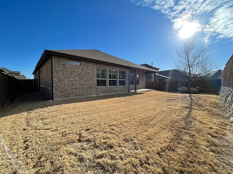 1400 Daisy Corner Dr — Photo 18