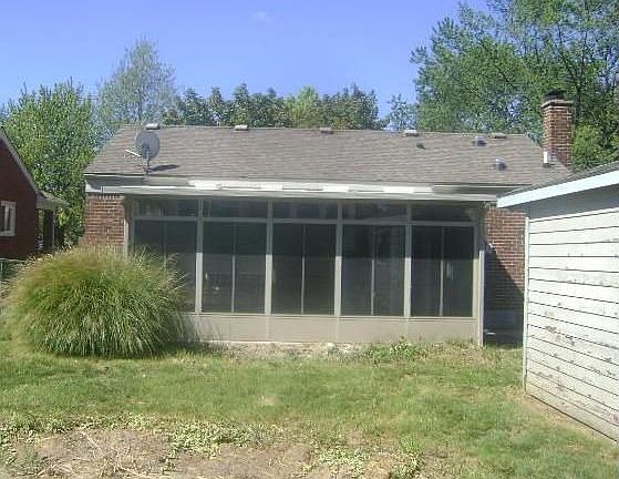 2nd image of 15473 Cameron St