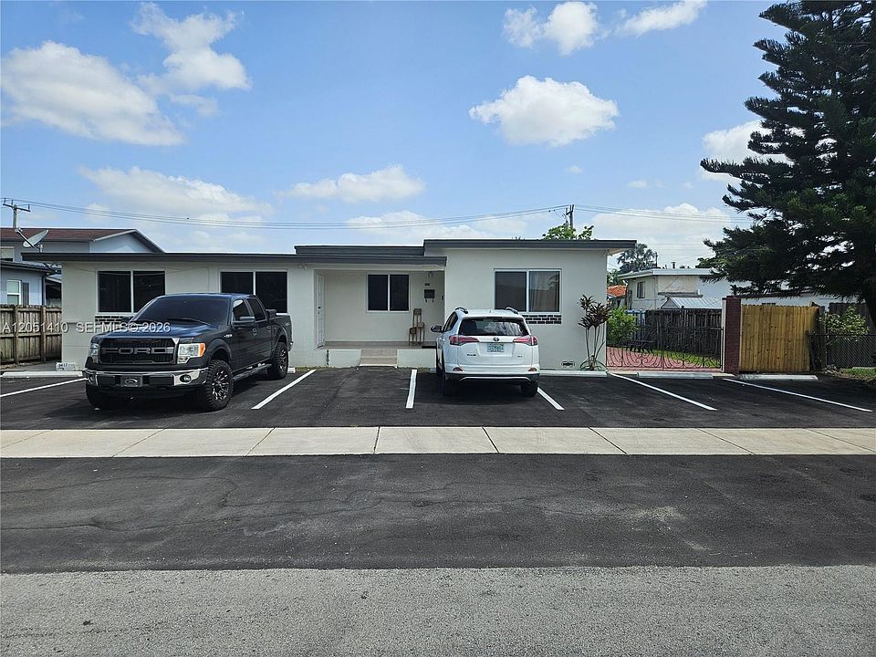 1st image of 9415 & 9417 SW 38th St