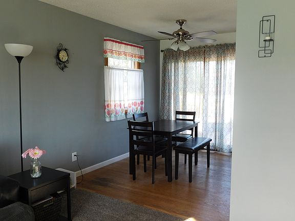 5th image of 940 346th Ln NE