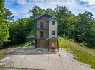 3 Amanda Dr, Ona, WV 25545