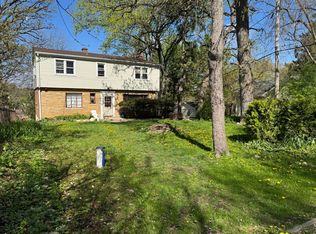 23380 N Summit Dr, Barrington, IL