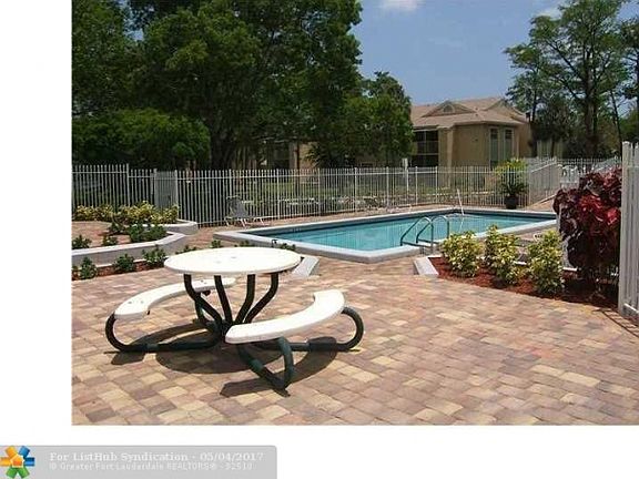 4th image of 601 Cypress Lake Blvd #A14