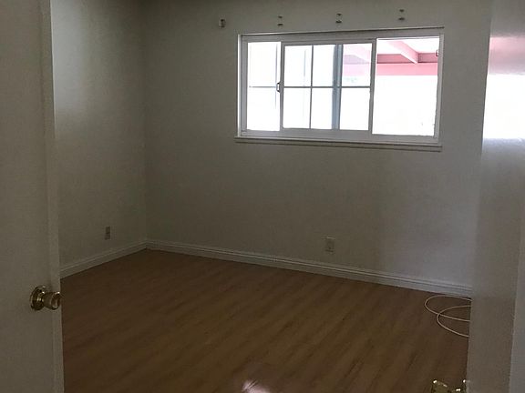 3rd image of 13834 Olive St