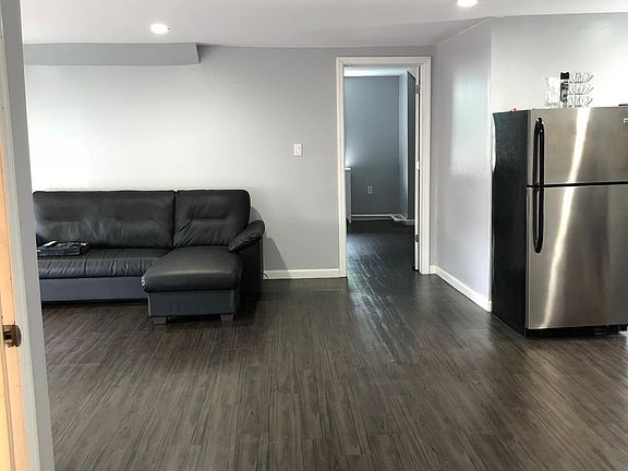 3rd image of 10454 88th Ave