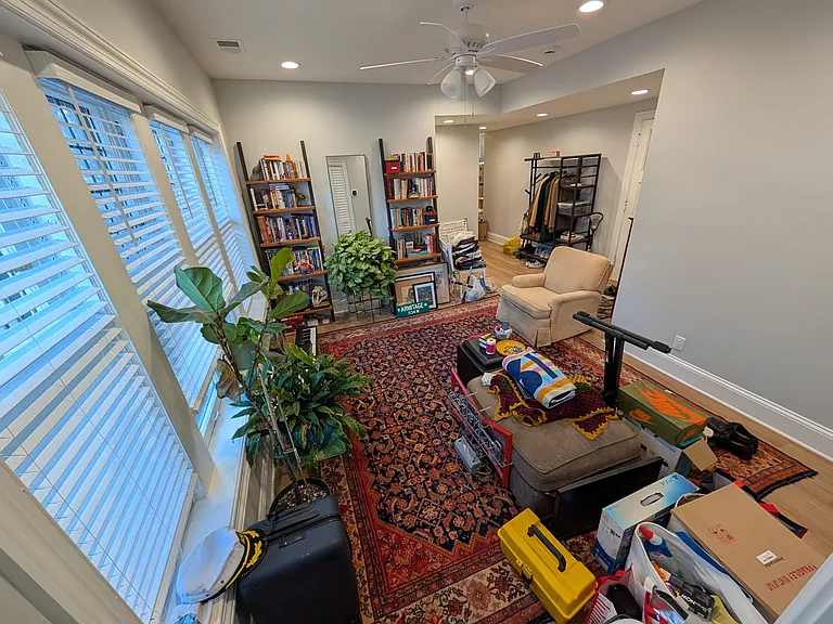 1301 W Roscoe St #1 — Photo 18