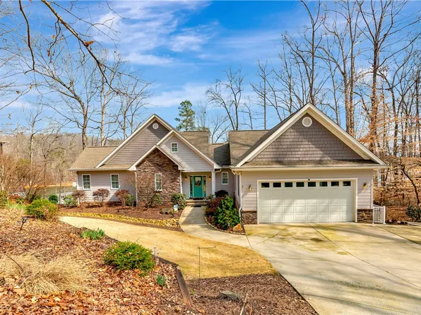 203 Riverlake Rd, Fair Play, SC 29643