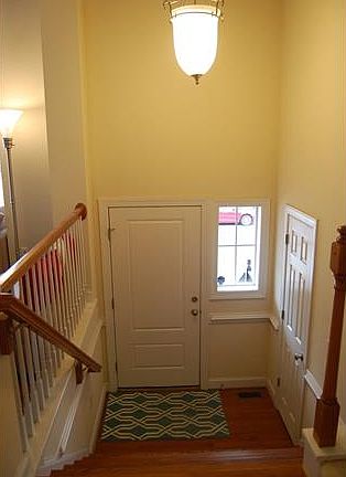 2nd image of 1745 W Cary St #0