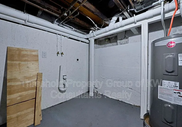 786 Thomas Ave #786 — Photo 2
