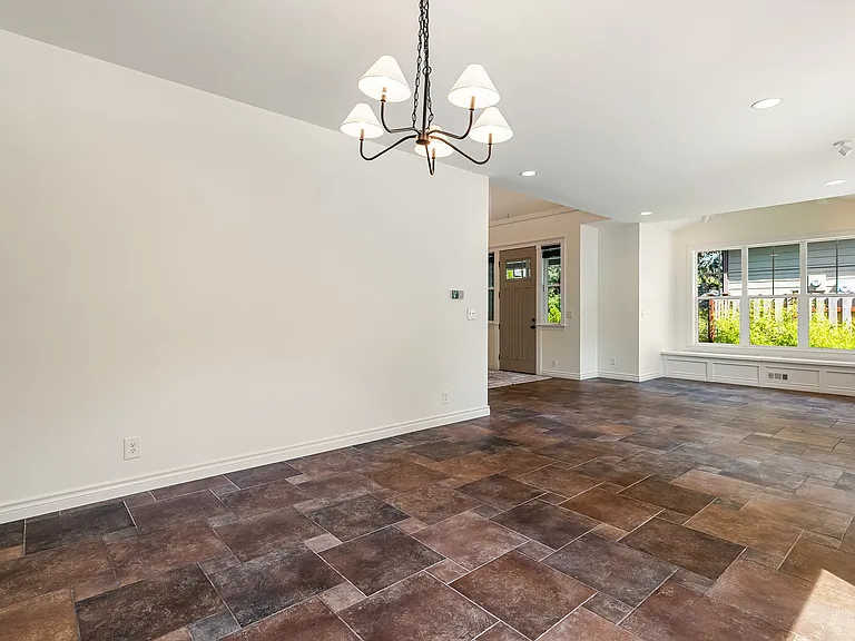 1007 Brookings Pl — Photo 5