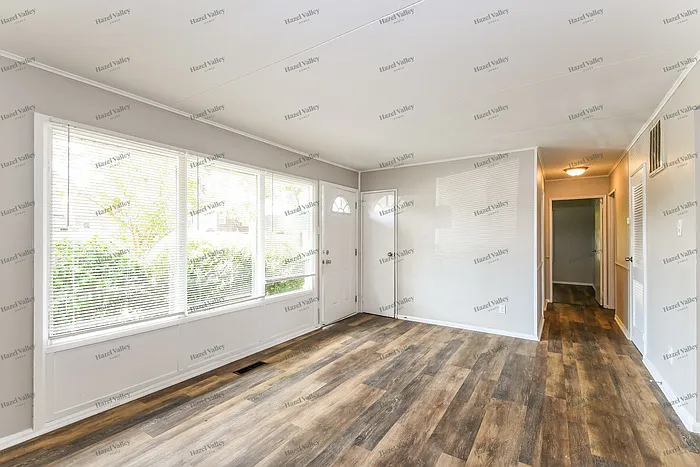 2 bed, 1.0 bath, 1286 sqft, $1,550 — Photo 3