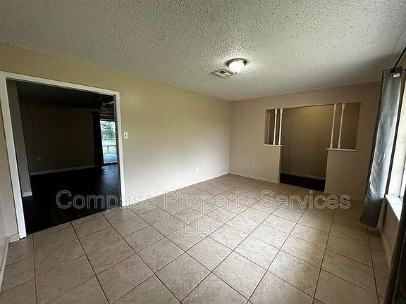 3rd image of 179 Weldon Dr #179