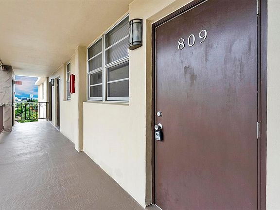 5th image of 1811 Jefferson St APT 809