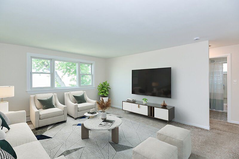 1st image of 623 Quincy Shore Dr APT 6