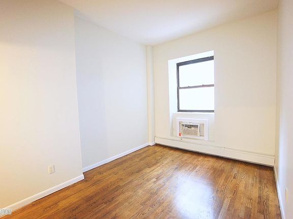 3rd image of 236 W 52nd St APT 4B