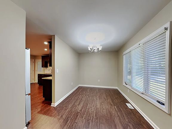 4th image of 500 1st St