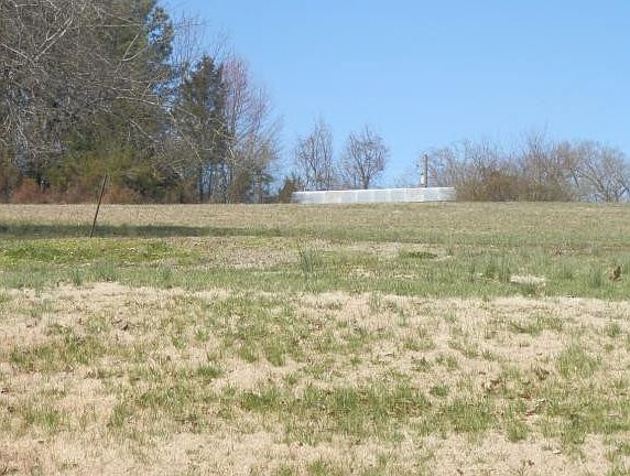 5th image of 265 Maple Dr