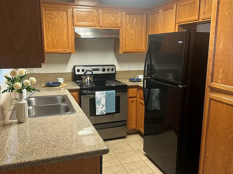 Vantage Point Apartments — Photo 10