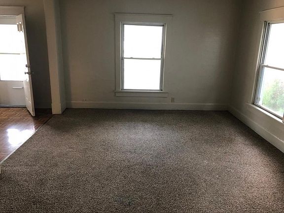 3rd image of 800 Richie Ave