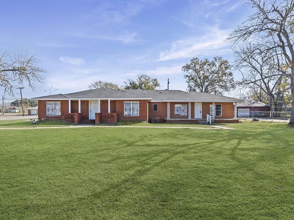 1st image of 1106 5th St