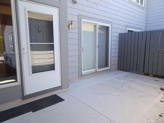3rd image of 470 Summerhaven Dr N