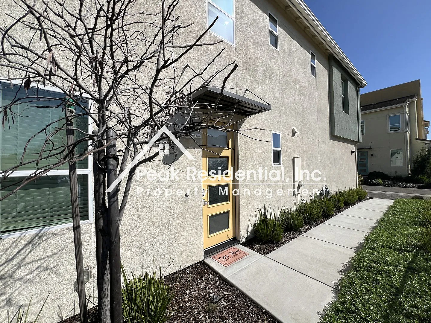 Wonderful 3bd/2.5ba North Natomas Townhouse — Photo 3