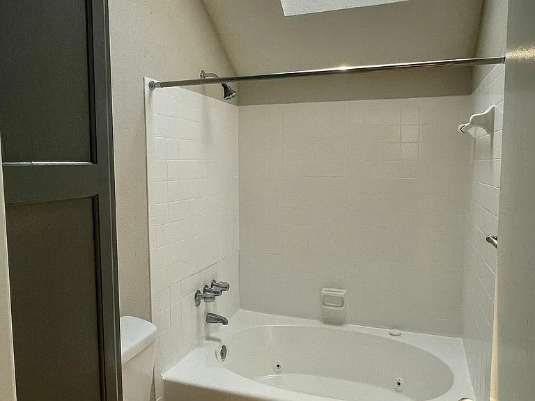 Arbor Point Apartments — Photo 12