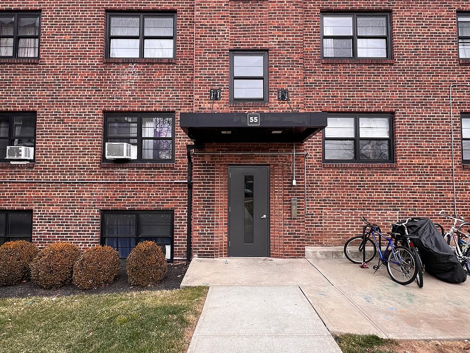 1st image of 55 Belgrove Dr APT 3B