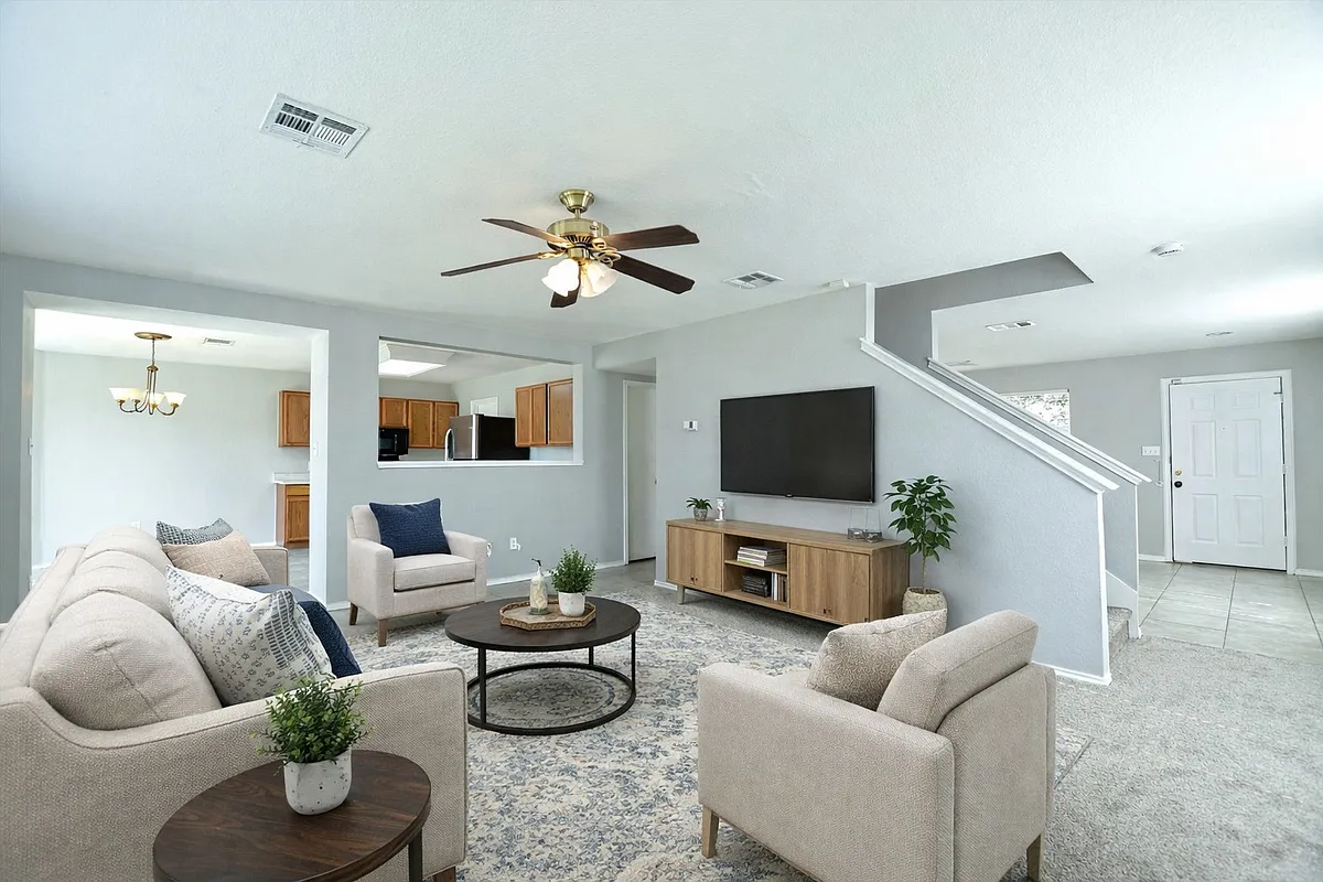 Virtually staged - 102 Blanco Woods Blvd