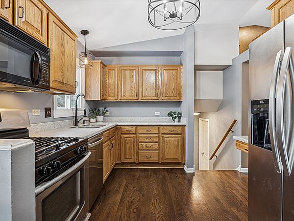 5th image of 3966 N Galena Ave