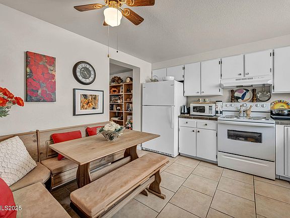 3rd image of 1277 Redwood Cir APT 3