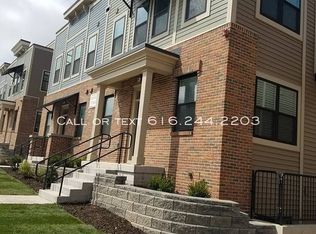 625 Clancy Ave NE APT 203, Grand Rapids, MI 49503