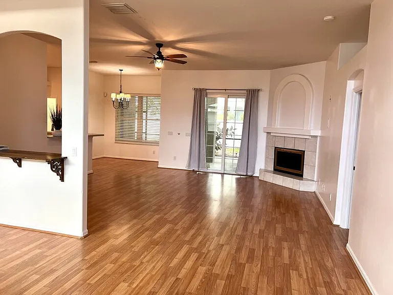 904 Citrone Ct — Photo 5
