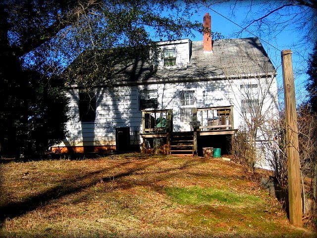 1st image of 716 Orchard St