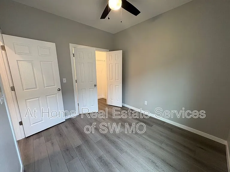 4930-8 W Minota St — Photo 5