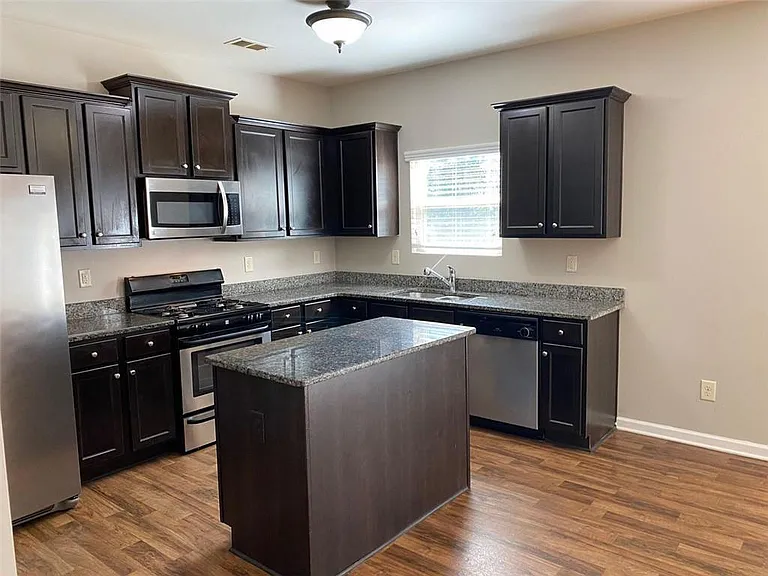 2392 Newbury Oaks Ct — Photo 6