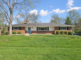496 Elm Dr, Cincinnati, OH