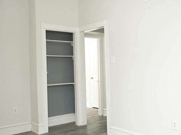 5th image of 4613 Wayne Ave #1