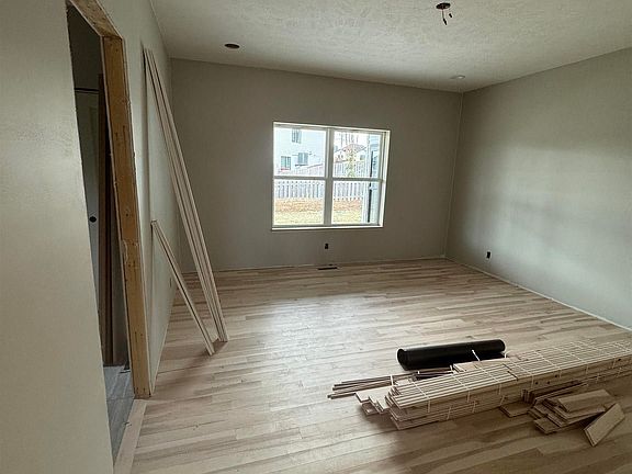 5th image of 8825 Ranch Gate Rd