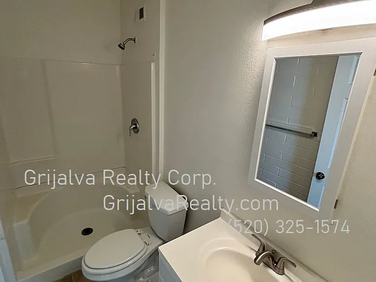 7421 E Rose Dr — Photo 7