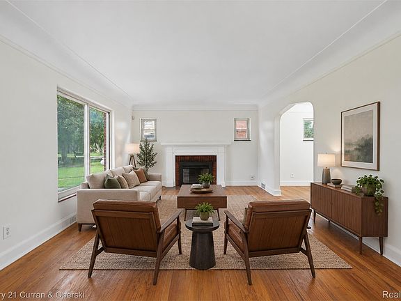 4th image of 14167 Longacre St