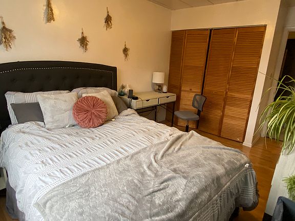Bedroom (2)