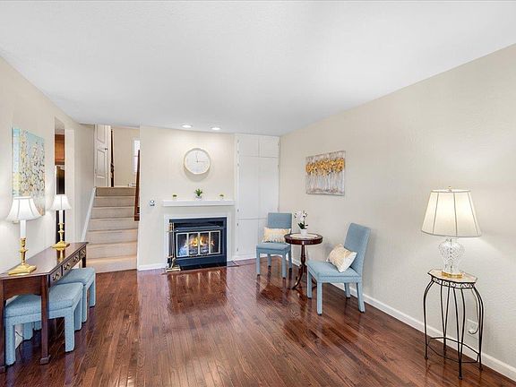 4th image of 876 La Barbera Dr