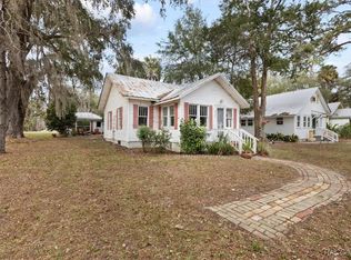 6206 Riverside Dr, Yankeetown, FL 34498