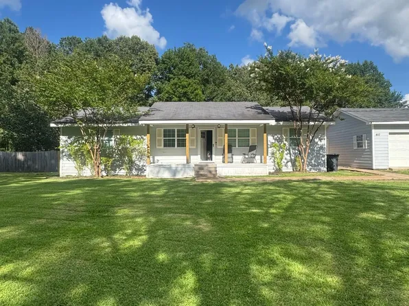 410 N Brooks Ave, Pelahatchie, MS 39145