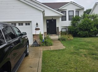 10304 Illinois St, Crown Point, IN 46307