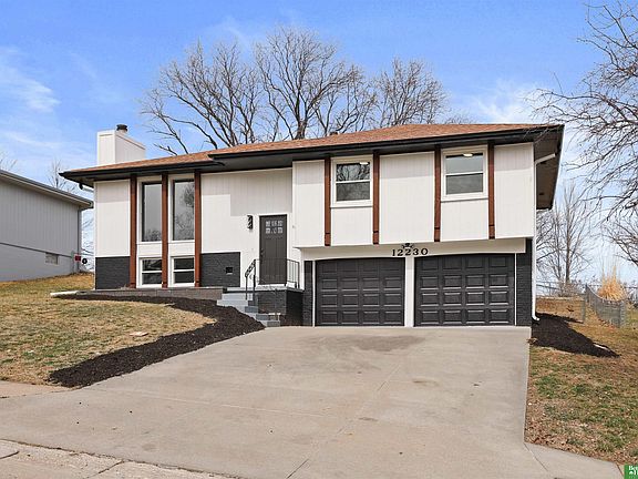3rd image of 12230 Erskine Cir
