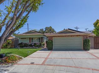 561 Carla Ct, Mountain View, CA 94040