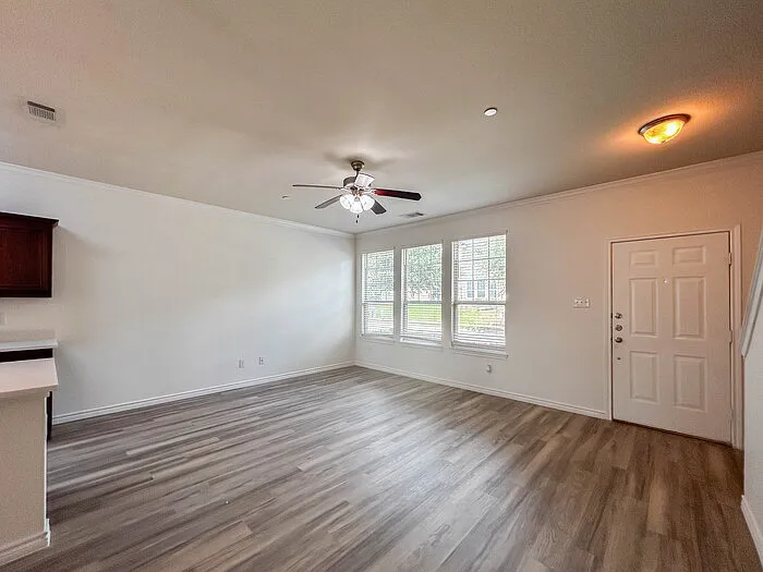 5524 Dolores Pl — Photo 7